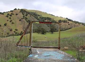 california/castro-valley/attraction/secret-sidewalk