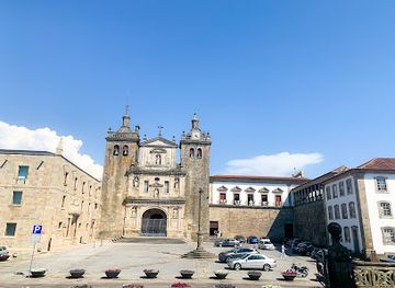 portugal/viseu/attraction/praca-da-se