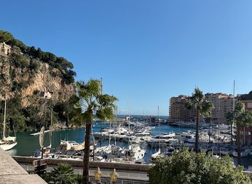 monaco/monaco-yacht-club/attraction/esplanade-rainier-iii-square