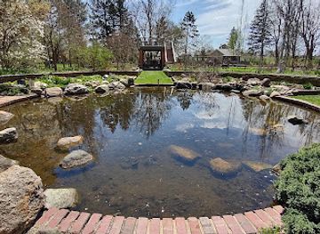 indiana/the-lakes-region/attraction/defries-gardens-river-preserve-county-park