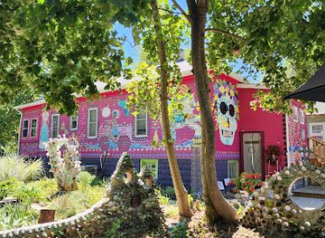 indiana/the-dunes/attraction/sparkle-house