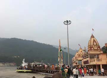 Rishikesh Ganga Arti Purnanand Ghat Janki Jhula