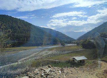 india/tawang/attraction/sangti-valley-sheep-farm