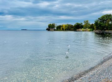 vermont/lake-champlain/attraction/scenic-beach-bench