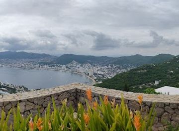 mexico/costa-grande/attraction/capilla-de-la-paz