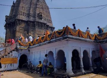 india/varanasi/attraction/durga-temple-ramnagar