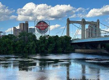 minnesota/minneapolis/attraction/hennepin-avenue-bridge