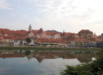 slovenia/maribor/attraction/sprehajalna-pot-ob-dravi