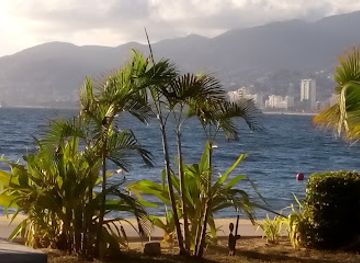 mexico/northern-mexico/attraction/el-rollo-acapulco