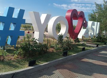 paraguay/asuncion/centro/attraction/letra-corporea-asuncion