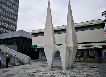 slovenia/nova-gorica/attraction/spomenik-edvardu-rusjanu