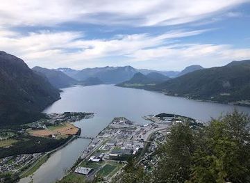 norway/molde/attraction/nesaksla