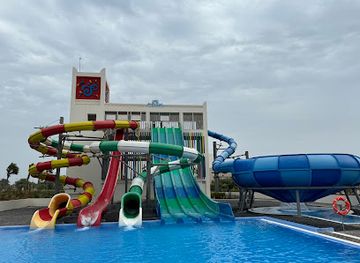 cabo-verde/praia-de-chaves/attraction/splash-water-world