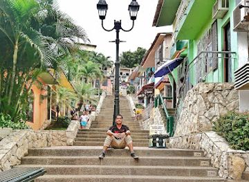 ecuador/guayaquil/attraction/cerro-santa-ana