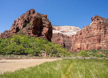 utah/mt-carmel/attraction/big-bend-viewpoint