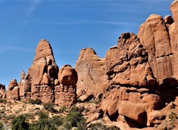 utah/arches-national-park/attraction/fiery-furnace-viewpoint