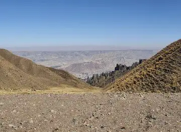 planicie hacia el mirador Alaxpacha