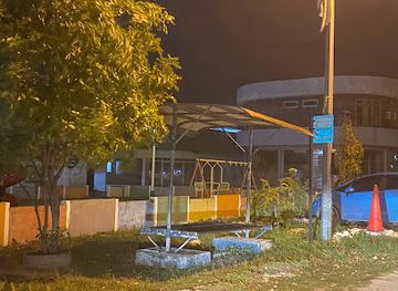 maldives/addu-city/attraction/park-bus-stop