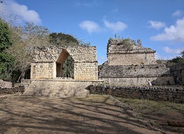 mexico/yucatan-peninsula/attraction/zona-arqueologica-de-ek-balam