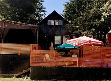 bosnia-and-herzegovina/doboj-region/attraction/vikendica-na-jezeru-modrac