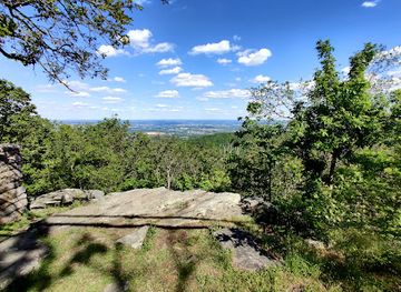 maryland/catoctin-mountain-area/attraction/gambrill-state-park