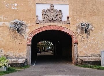 sri-lanka/hikkaduwa/attraction/fort-entrance-slvar-gate