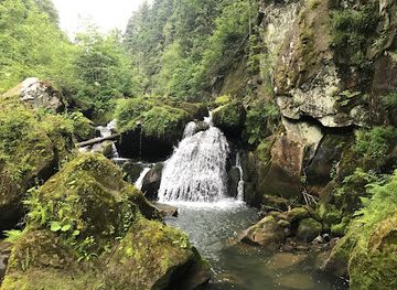 ukraine/trostyan/attraction/vodospad-verkhnokam-yanskyy