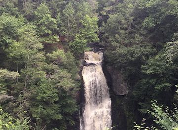 delaware/the-delaware-water-gap/attraction/bushkill-falls