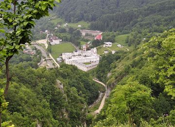 romania/valcea/attraction/bistrita-monastery