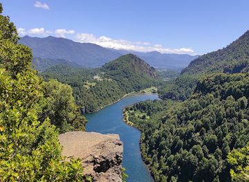 chile/araucania-region/attraction/mirador-laguna-el-leon