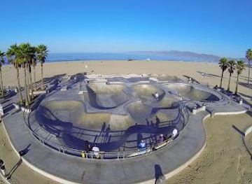 california/santa-monica/attraction/venice-beach-skatepark
