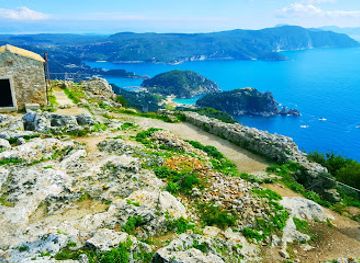 greece/corfu/attraction/angelokastro