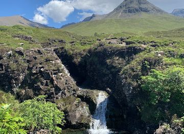 united-kingdom/isle-of-skye/attraction/glen-brittle-waterfalls