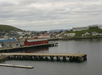 norway/finnmark/attraction/toke-s-bamse-statue