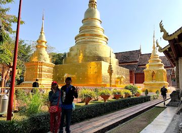 thailand/chiang-mai/old-city/attraction/saun-dok-gate