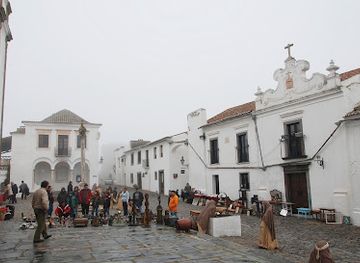 portugal/alentejo-coast/attraction/pelourinho-de-monsaraz