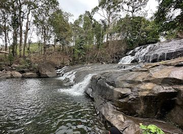 sierra-leone/freetown/attraction/mambo-waterfalls