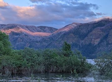 washington/columbia-river-gorge/attraction/st-cloud