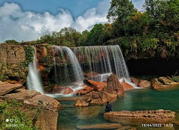 india/meghalaya/attraction/janailar-falls