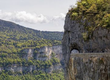 france/vercors-regional-natural-park/attraction/route-touristique-de-combe-laval