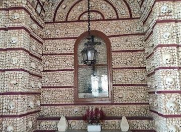 portugal/faro/attraction/capela-dos-ossos-de-faro