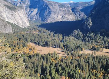 california/yosemite-village/attraction/columbia-rock