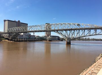 louisiana/shreveport/downtown-riverfront/attraction/red-river-district