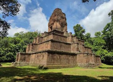 cambodia/siem-reap/attraction/baksei-chamkrong-temple