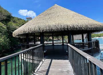 indonesia/labuan-bajo/attraction/pavilion-off-shore