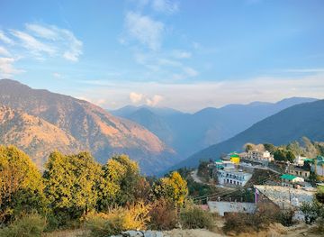 india/himalayan-mountains/attraction/brahmatal-trek
