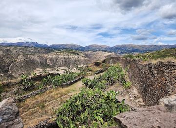 peru/ayacucho/attraction/complejo-arqueologico-wari