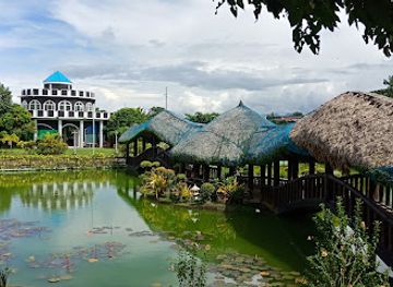 philippines/legazpi/legazpi-boulevard/attraction/albay-park-wildlife