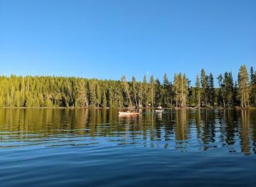 montana/yellowstone-national-park/attraction/shoshone-lake