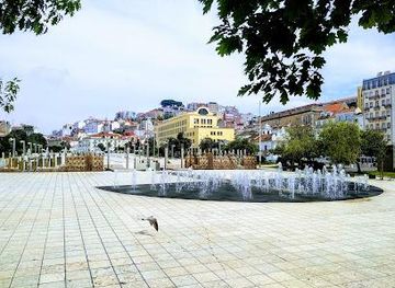 portugal/cascais/attraction/praca-martim-moniz